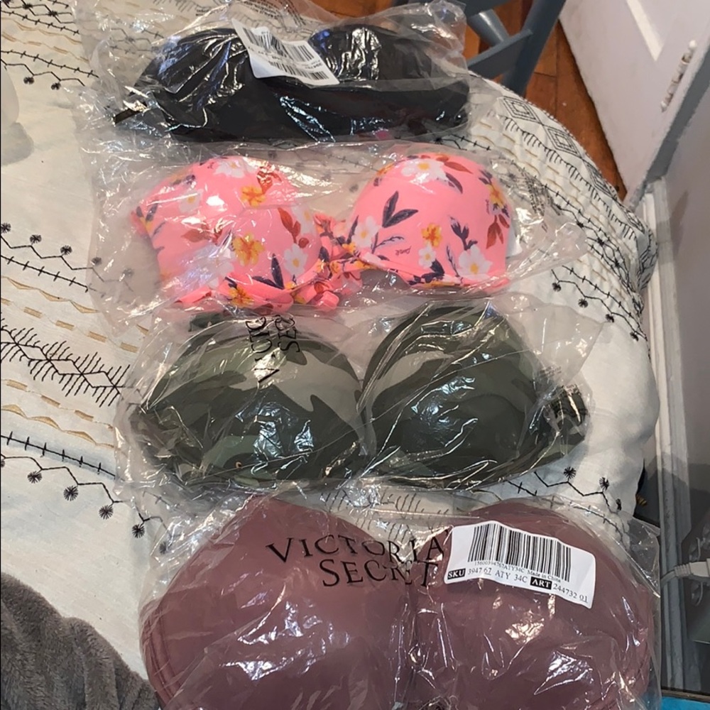 4 brand new Victoria secret bras, sizes 34B